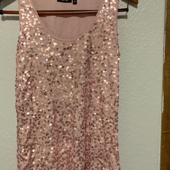 Apt. 9 Tops - 🌸Apt 9 Rose Gold Sequin Shimmery Tank